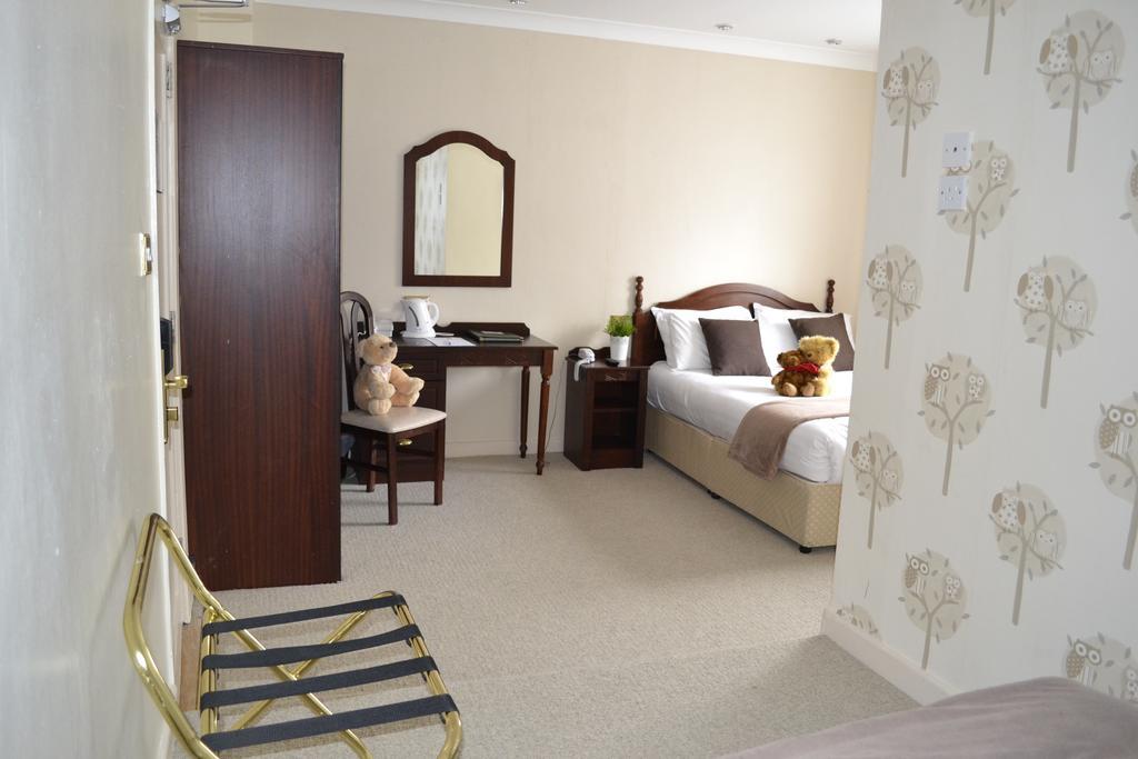 Twin Trees Hotel & Leisure Club Ballina  Szoba fotó